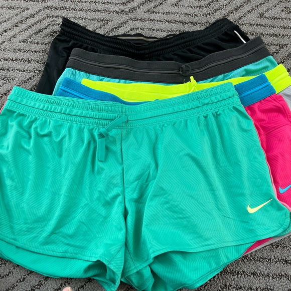 6 pairs of Nike Dri-fit athletic / soccer shorts XL - Picture 6 of 7